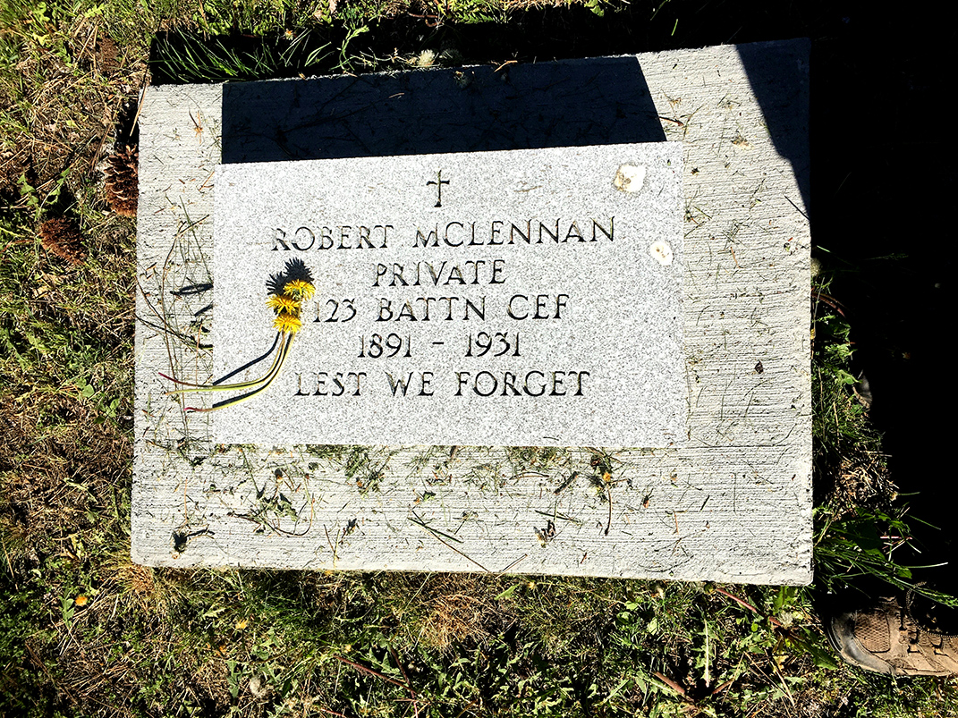 Photo of headstones/Robert McLennan d1931 hdstn Vernon Pleasant Valley cem BC